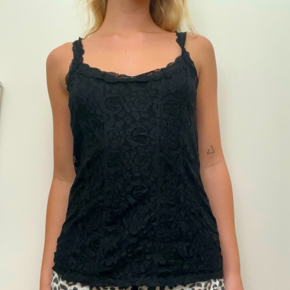 Beautiful embroidered black long tank top🖤🍸